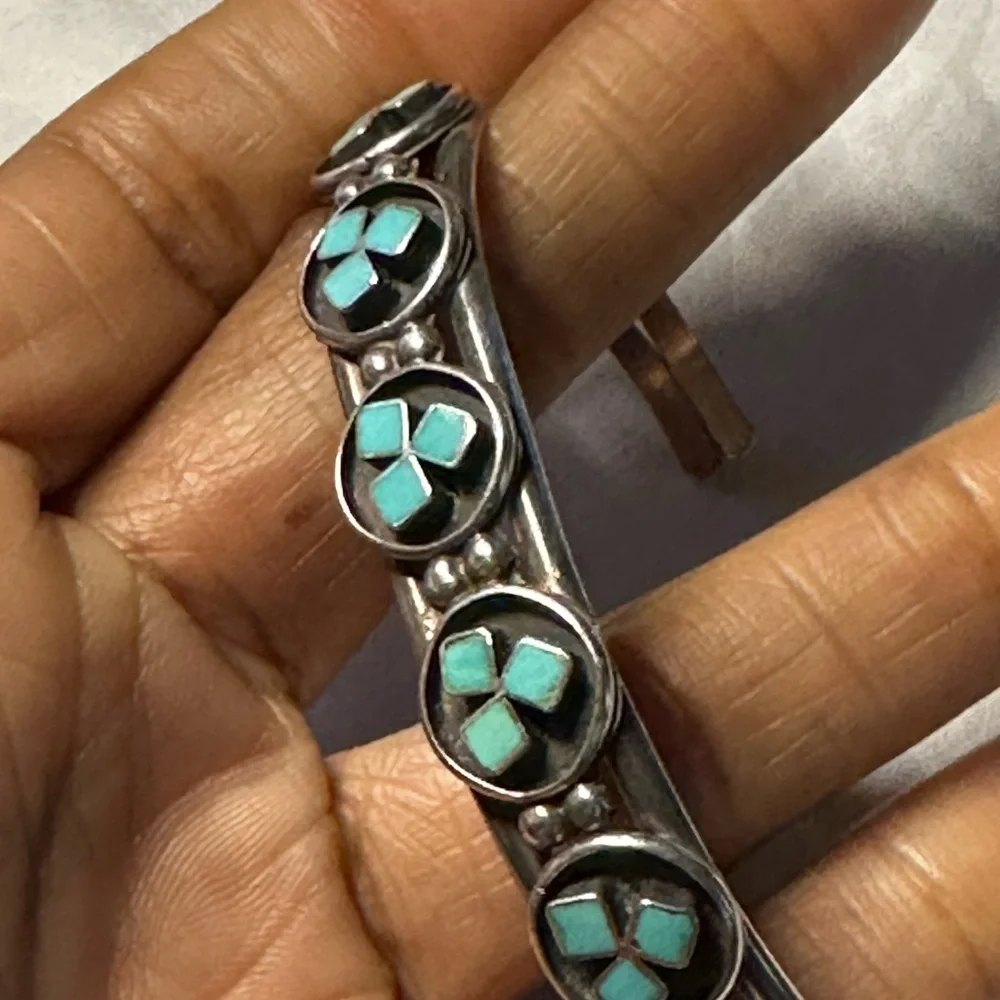 Vintage Native American Silver Turquoise cuff bracelet - Picture 7 of 12